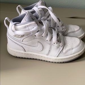 Boys Air Jordan 1 MID BP